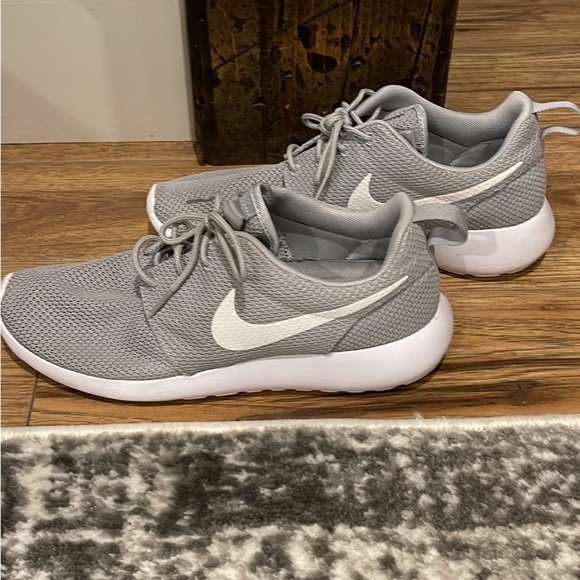 Nike Shoes - Picture 2 of 3